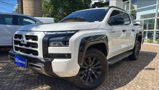MITSUBISHI TRITON 2.4 BITURBO DIESEL CD KATANA 4X4 AUTOMÁTICO
